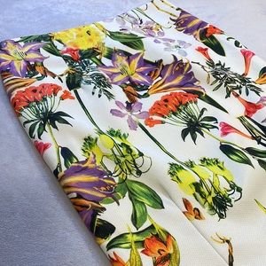 Darling London Floral Pencil Skirt NWOT Size 6